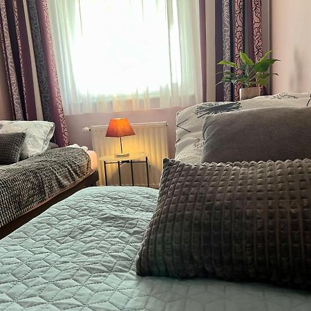 Lakeside Family Apartment Шіофок Екстер'єр фото