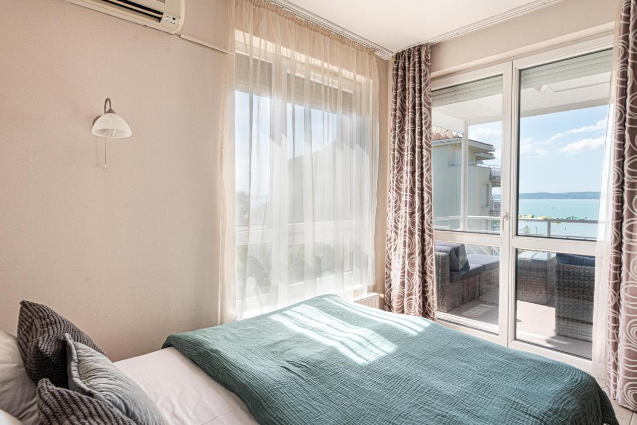 Lakeside Family Apartment Шіофок Екстер'єр фото