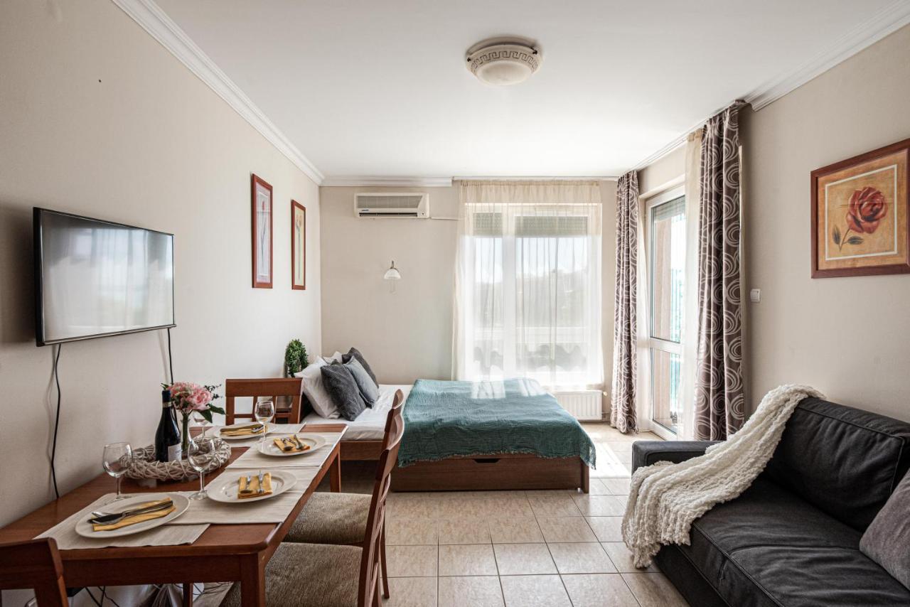 Lakeside Family Apartment Шіофок Екстер'єр фото